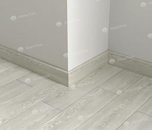 Плинтус каменно-полимерный Parquet Light SK 13-4 80х12,5х2200, упаковка 1 шт